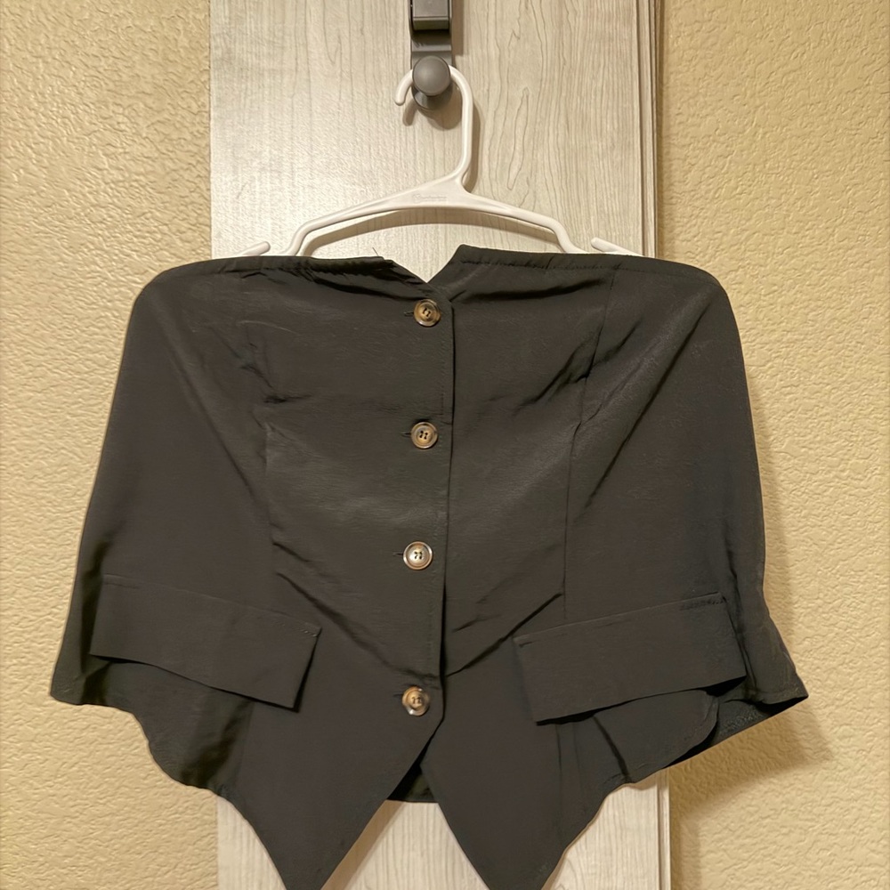 Chic Black Buttoned Tube Top